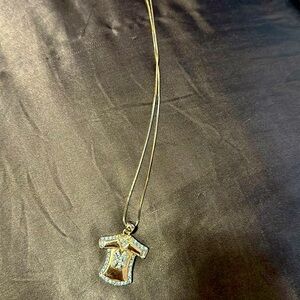 Ladies, New York Yankees jersey bedazzled pendant with chain in silver